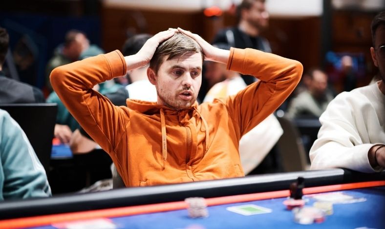 ¿Cómo mejorar la cara de póker